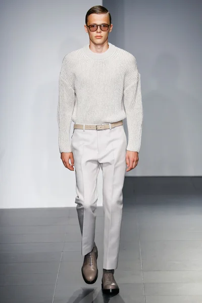 Look 4